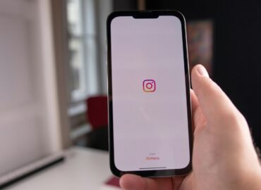 Instagram’da Story’e Bakarken Ekranda Konfeti Patlaması Neden Olur?