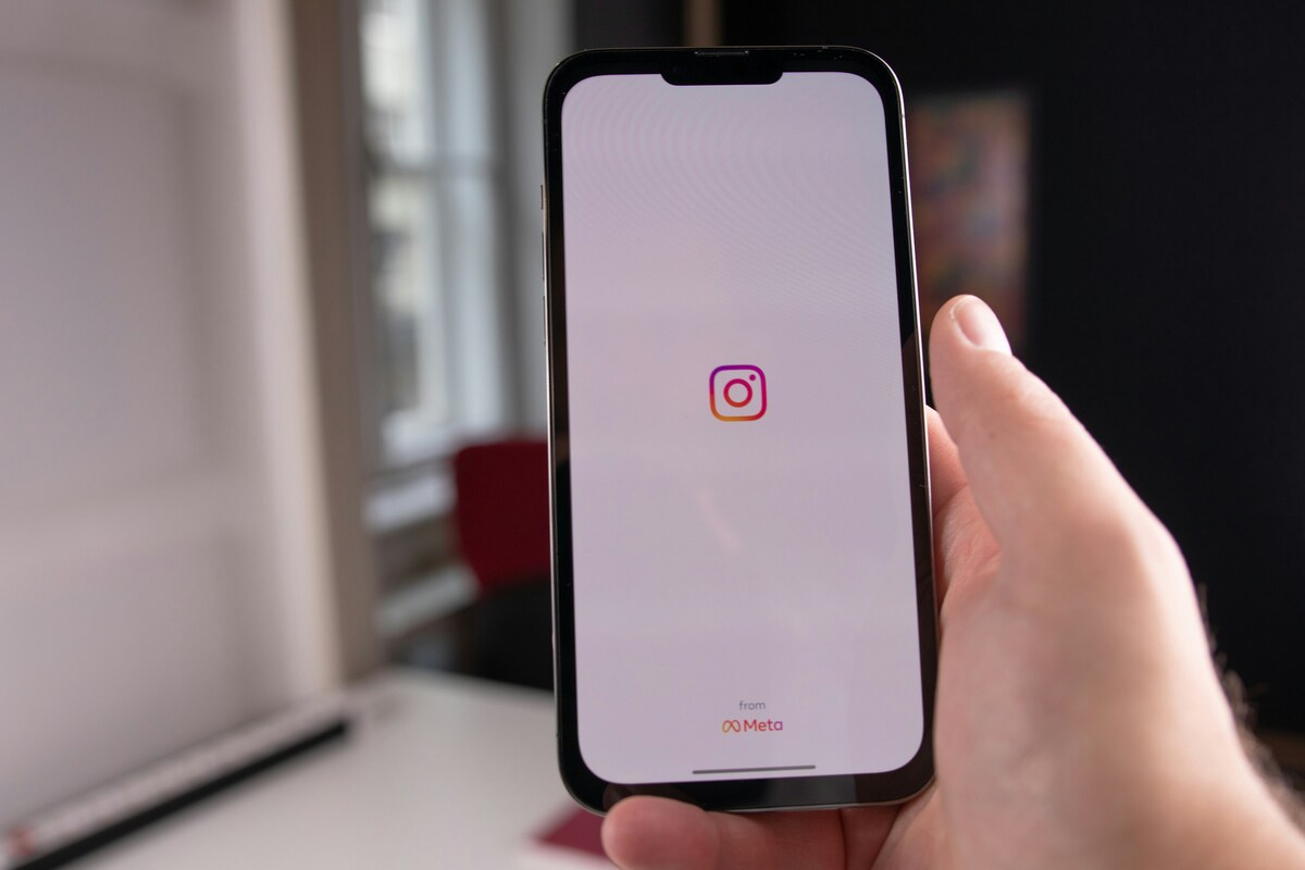 Instagram’da Story’e Bakarken Ekranda Konfeti Patlaması Neden Olur?