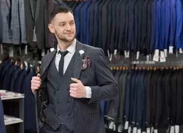 Çizgili Takım Elbise Nasıl Kombinlenir?