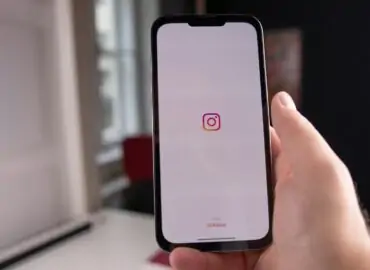 Instagram’da Story’e Bakarken Ekranda Konfeti Patlaması Neden Olur?
